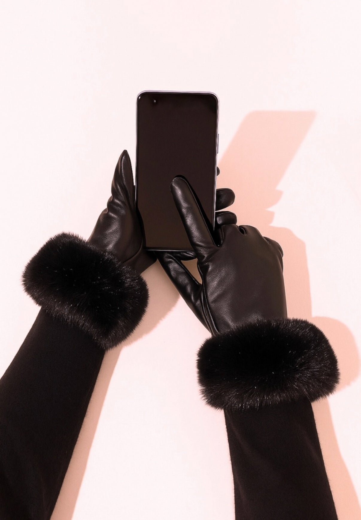Touchscreen Leather Gloves with Fur